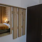 酒店 Premium Centre Bedrooms 4*