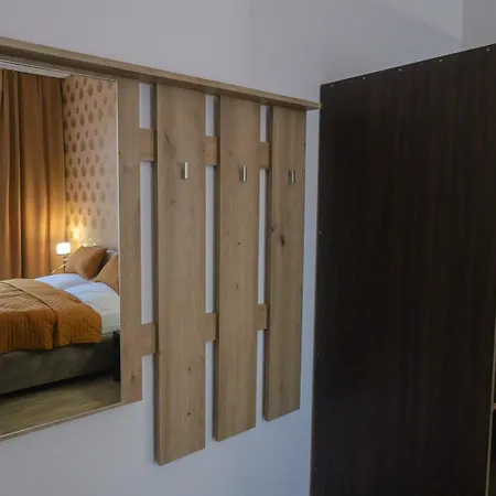 ホテル Premium Centre Bedrooms 4*